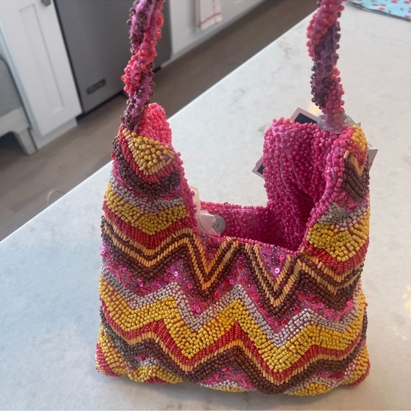 GEO BEADED BAG!!! Snap closure!  Gorgeous colors!!! NWT - Picture 6 of 8